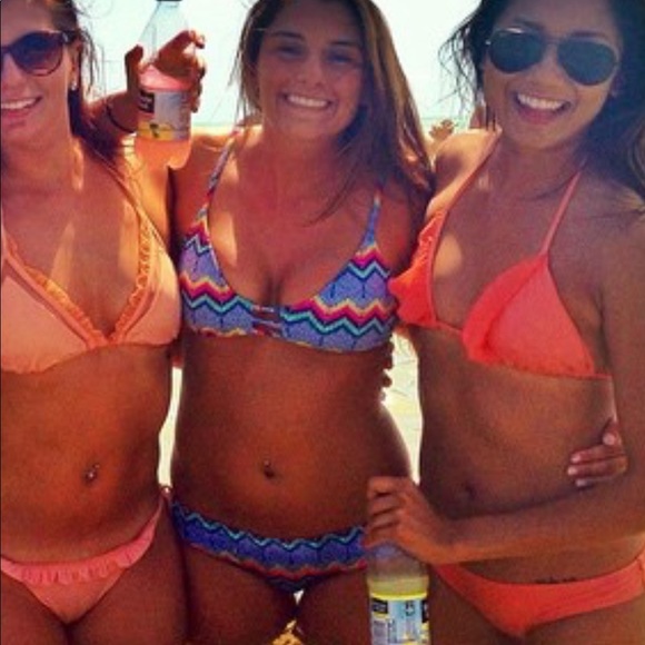 Chevron Roxy bathing suit - Picture 5 of 5